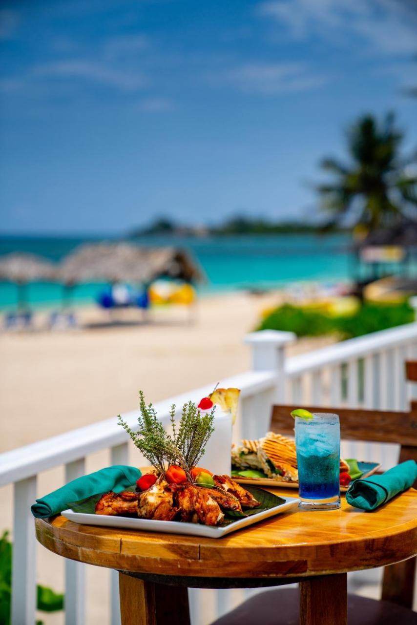 Jewel Runaway Bay Beach Resort & Waterpark Exterior foto